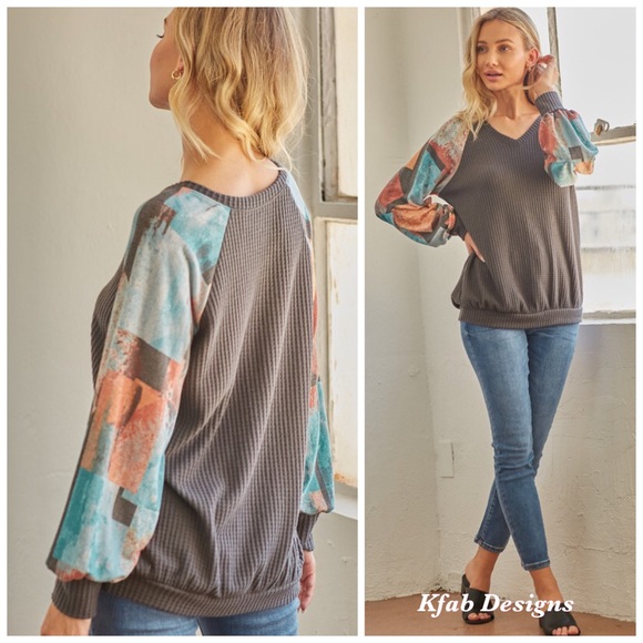 ❤️LAST! V Neck Contrast Sleeve Waffle Knit Top! - Picture 3 of 6